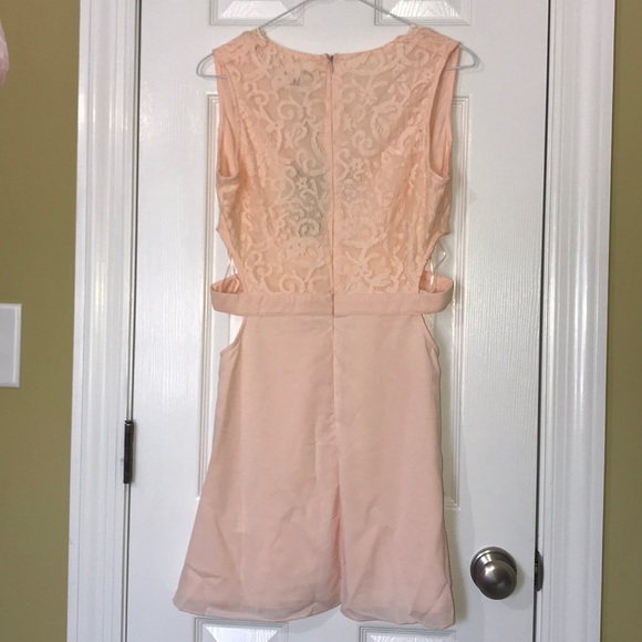 Gorgeous dress - Picture 2 of 2